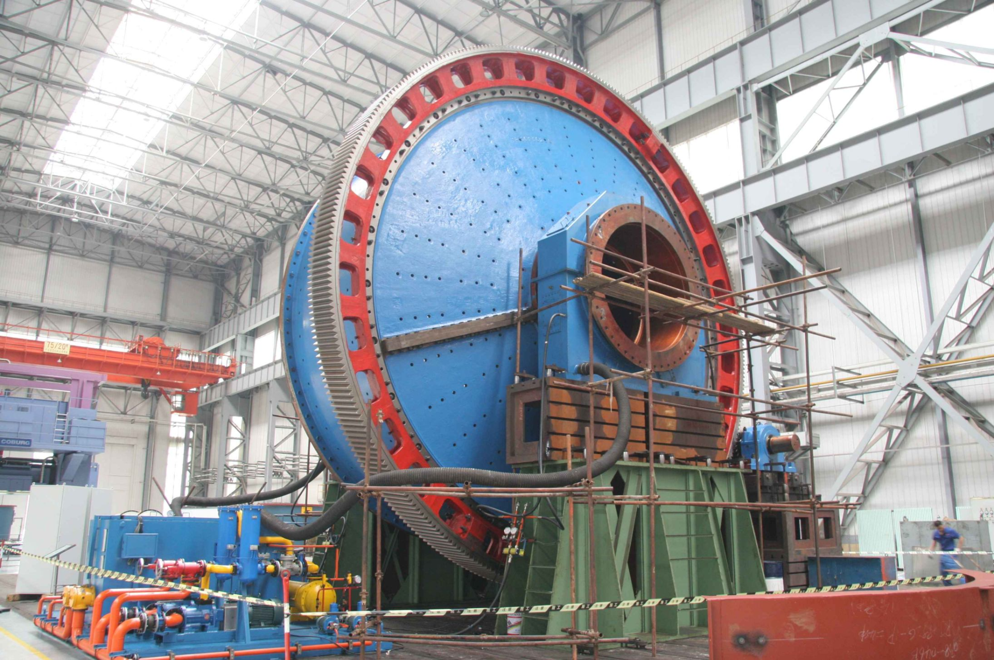 Large industrial ball mill